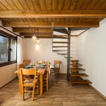 Liopetro Holiday home Aigio